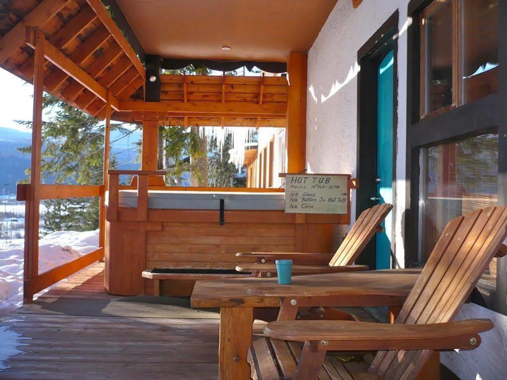 Alexa Chalets -Timber Inn & Restaurant Parson Buitenkant foto